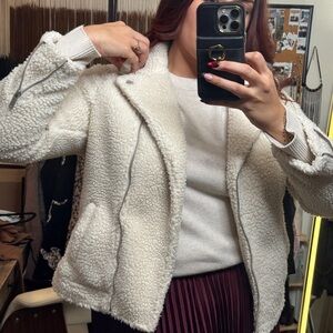 Sherpa Moto Jacket/ Fleece Womens Jacket – Size Large